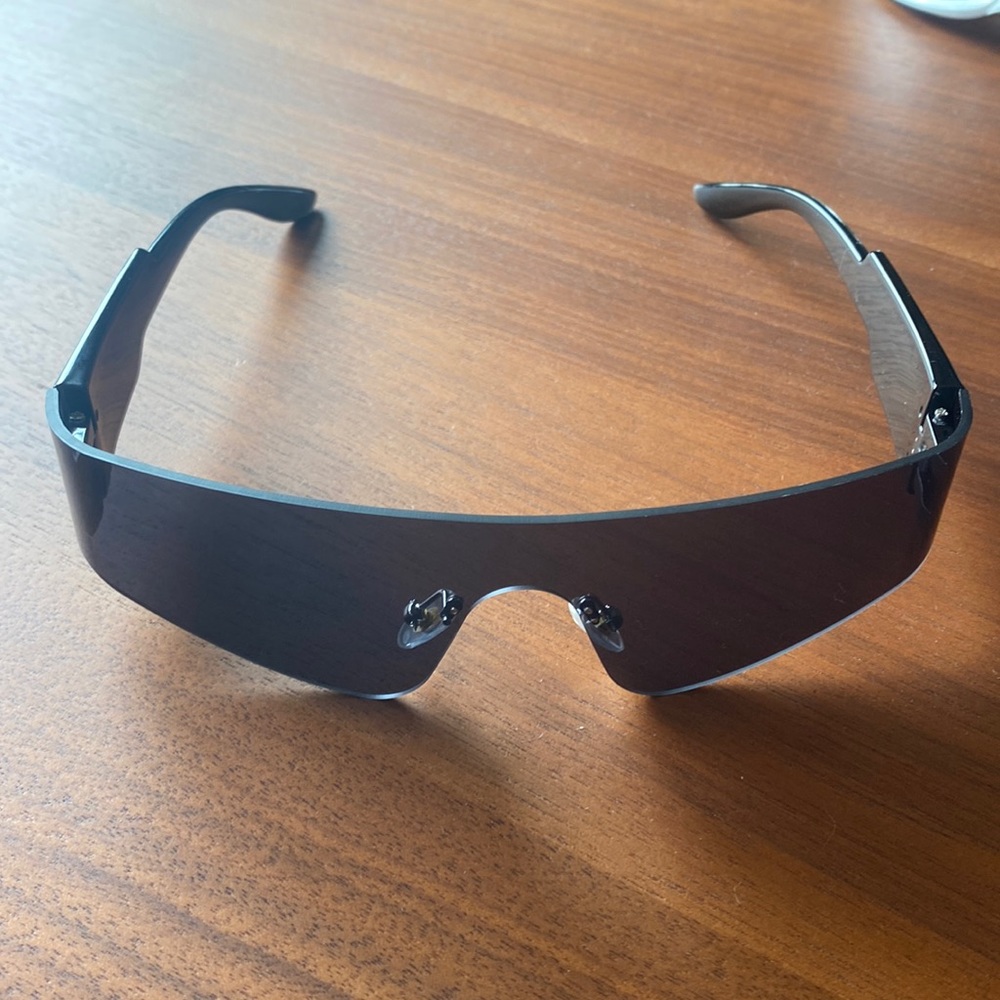 Sporty black UV protectant sunglasses